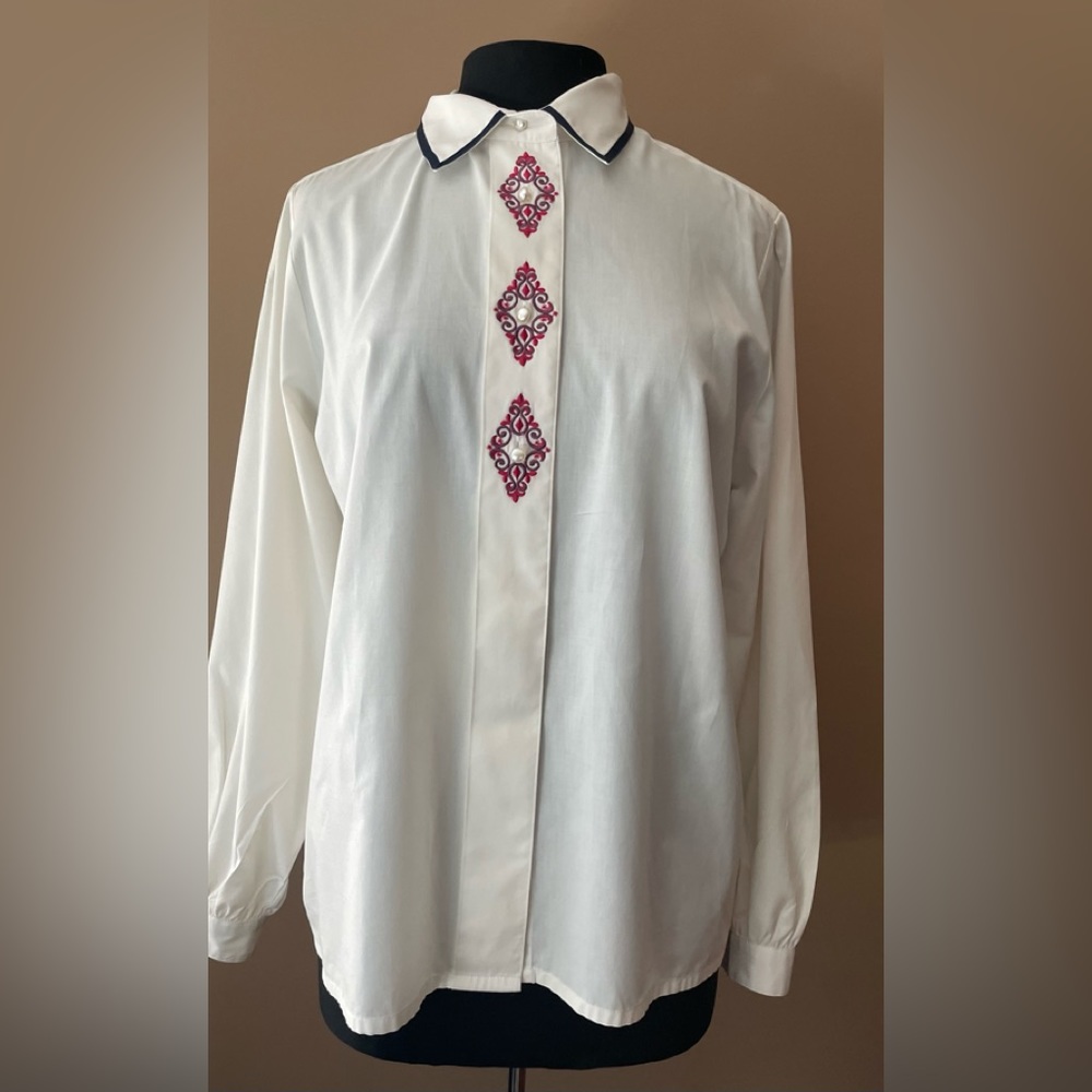 Witt Shirt Collection Vintage Embroidered Blouse size 14